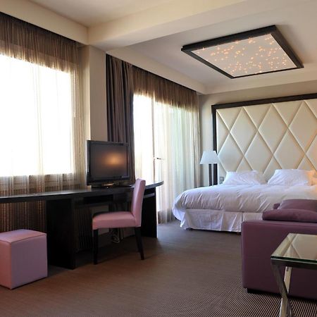 Le Safari Hotel Restaurant Carpentras Eksteriør bilde