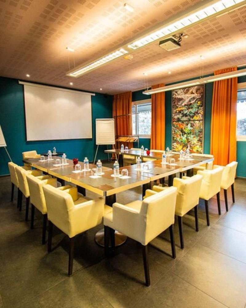 Le Safari Hotel Restaurant Carpentras Eksteriør bilde
