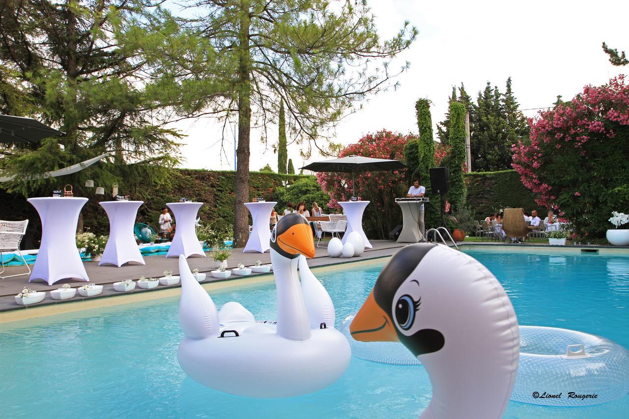Le Safari Hotel Restaurant Carpentras Eksteriør bilde